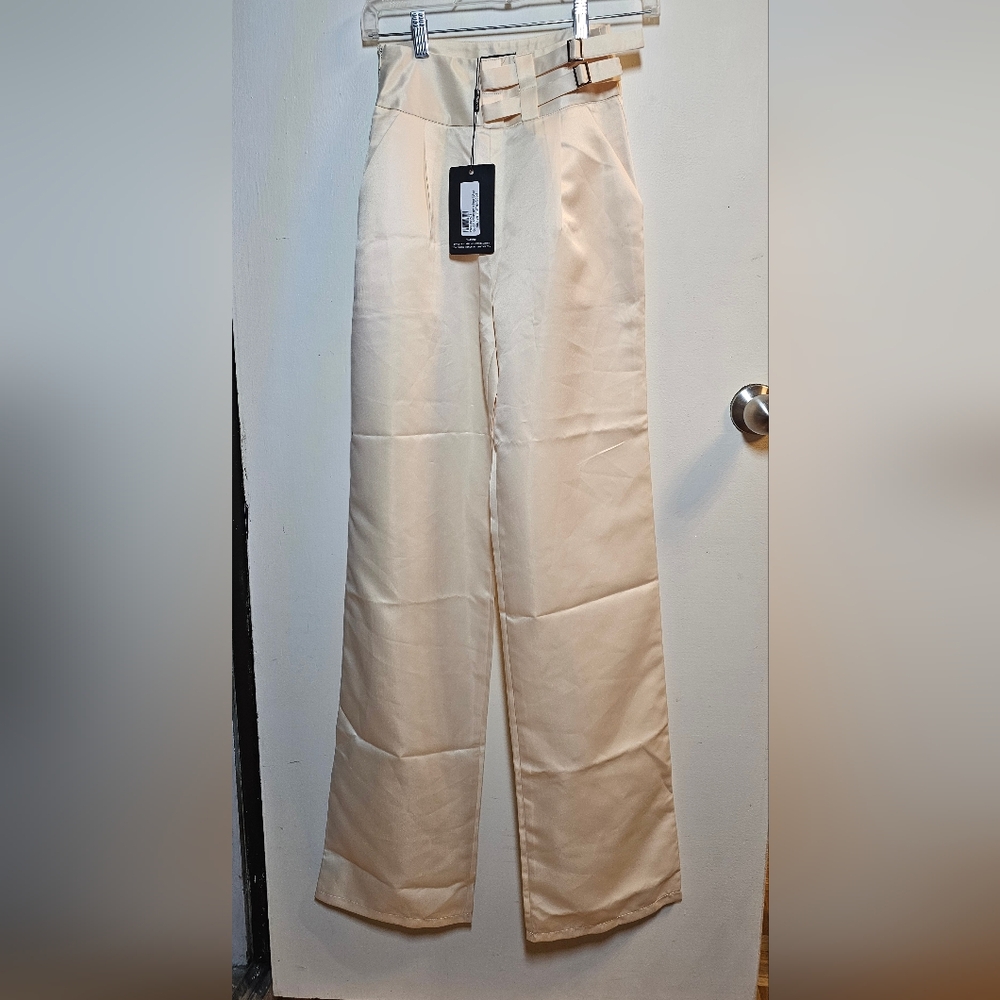 Nwt-PrettyLittleThing Cream Satin Trousers with Buckle Detail,Sz.0